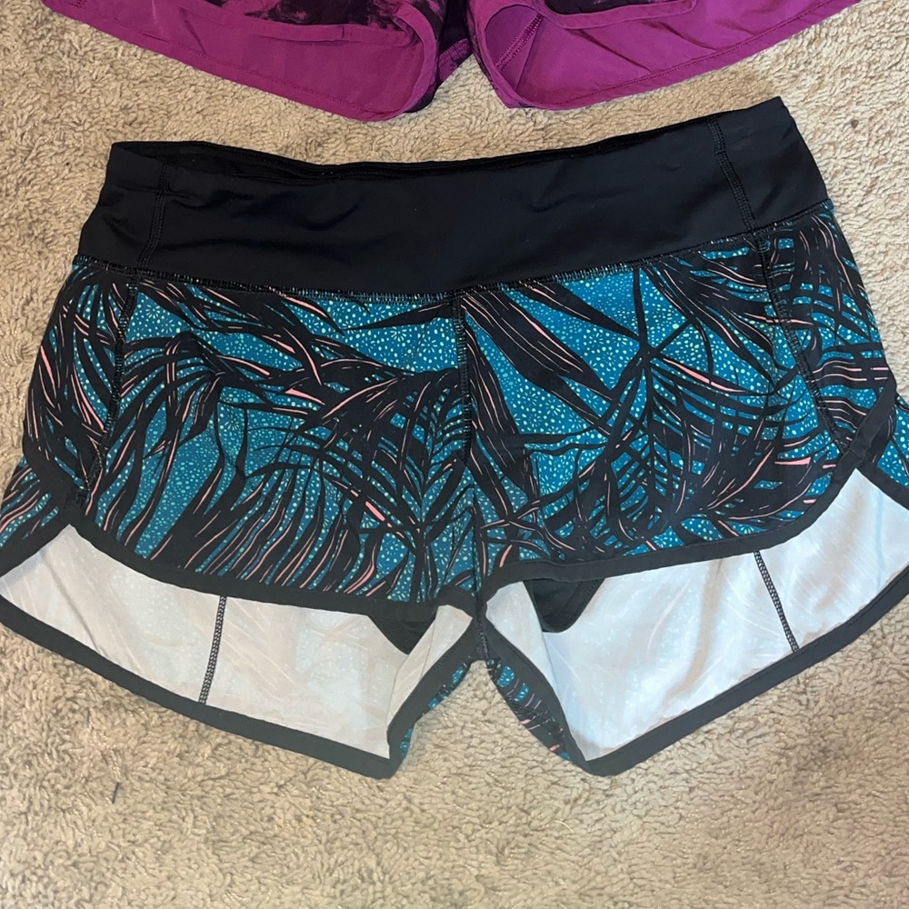 Lululemon shorts size 6